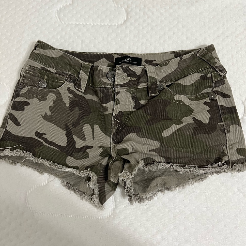 True Religion-Low Rise Cut Off Short True Religion
